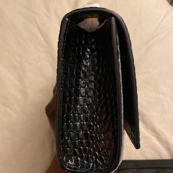 YSL KATE SMALL CHAIN BAG WITH TASSEL IN CROCODILE-EMBOSSED SHINY LEATHER - Picture 3 of 4